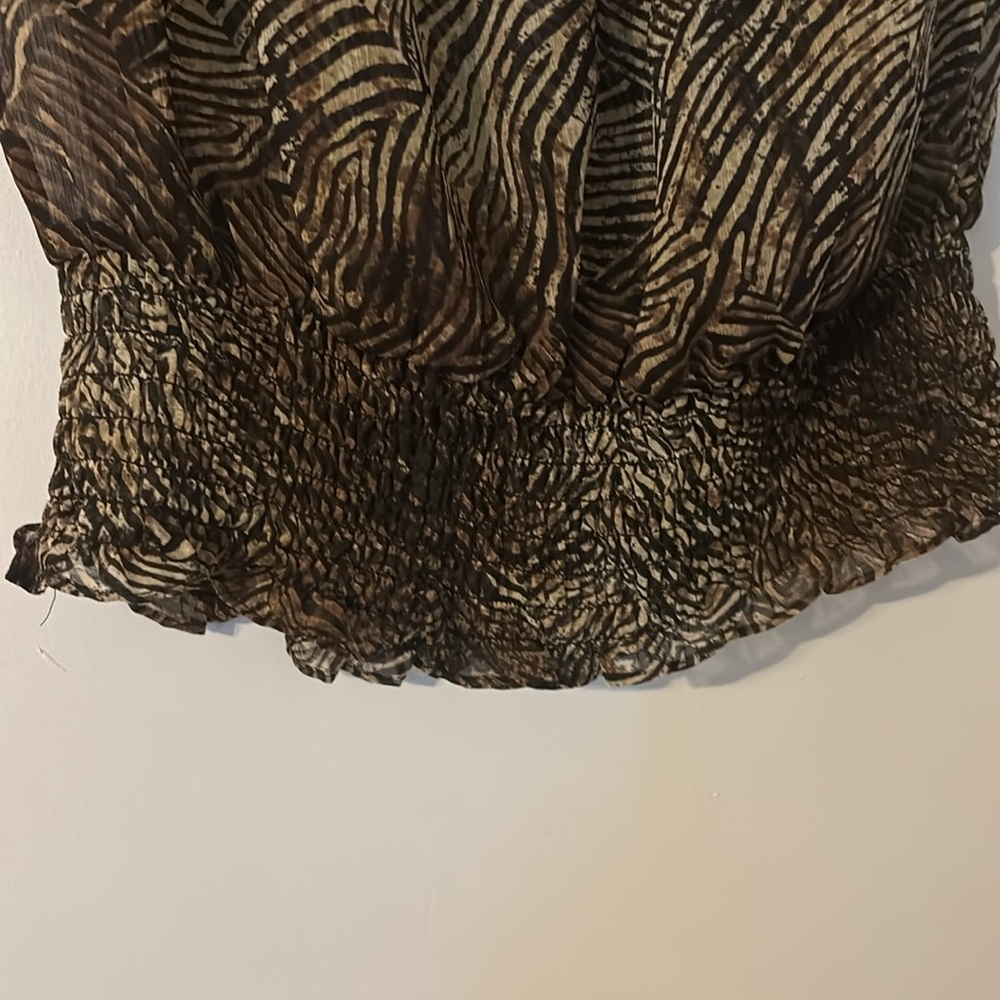 NWOT Gauzy Sheer Tiger Stripe Print Top - Picture 3 of 3